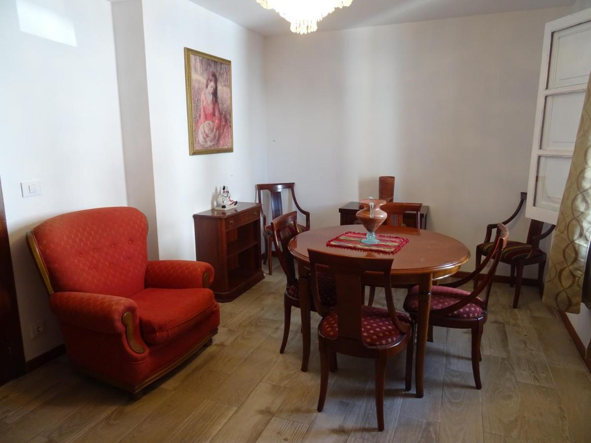 Piso En Centro Urbano De Puentedeume Con Terrazaアパートメント エクステリア 写真